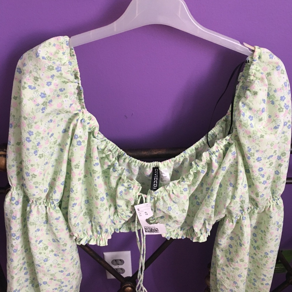 Beautiful cropped top